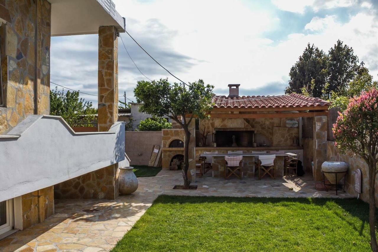 Spacious Home With Garden In Marathonas Εξωτερικό φωτογραφία